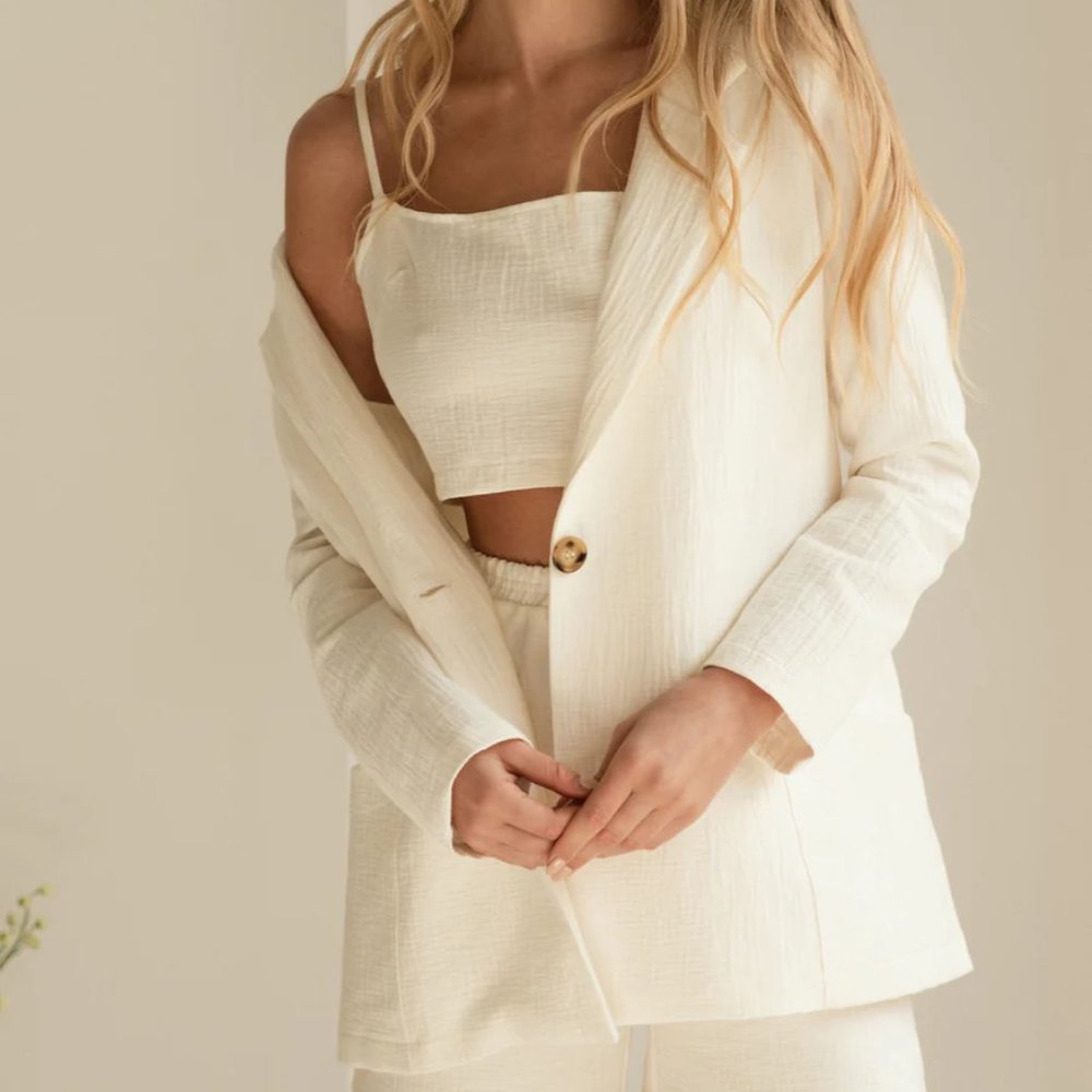 ESSENTIELS CO Lori Blazer (large)
